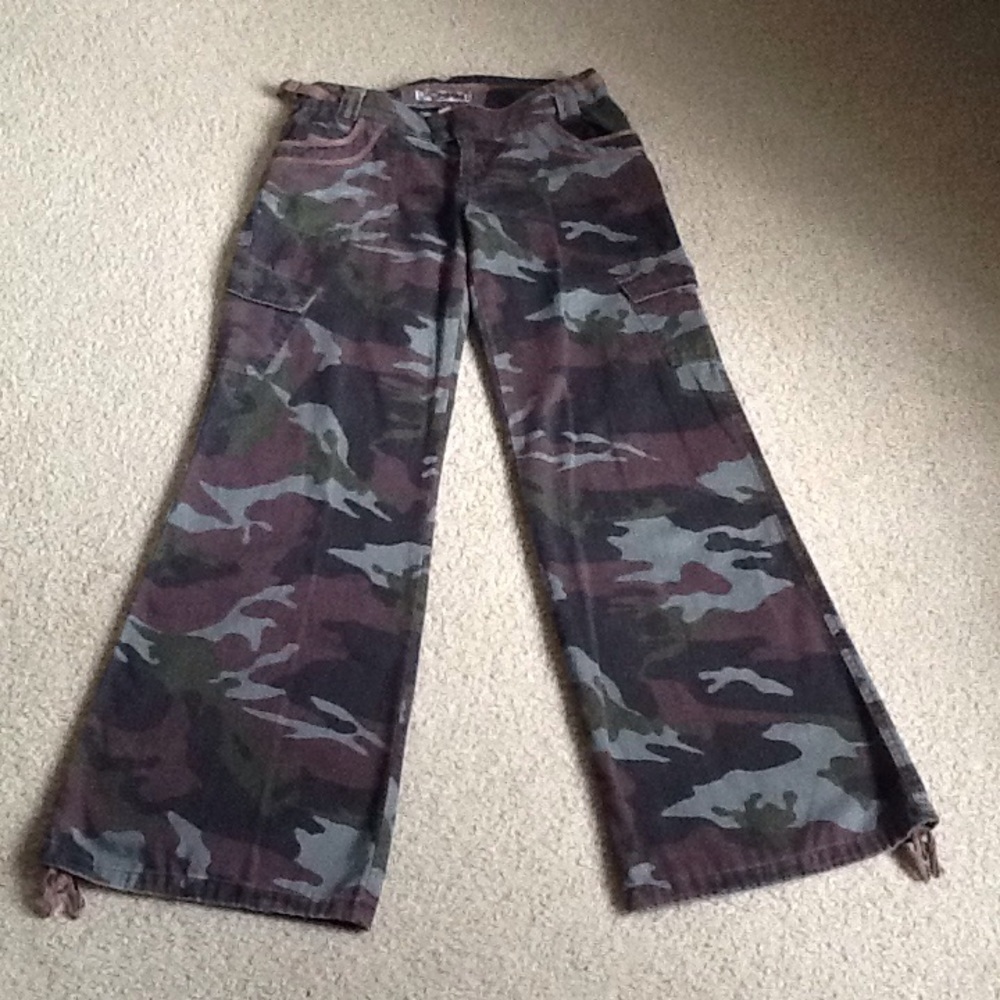 Camouflage pants .
